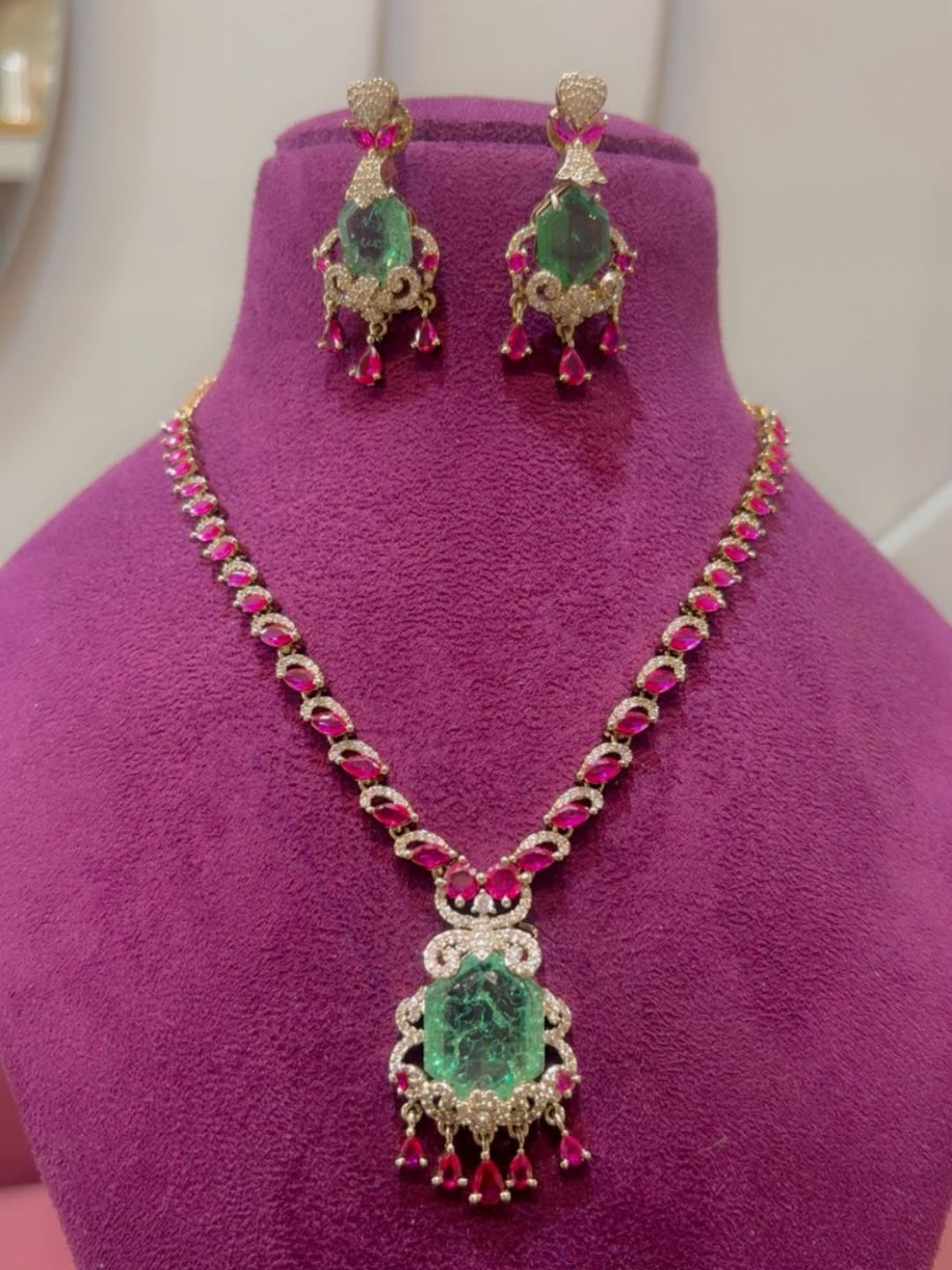 Ishhaara White Finish Stone And Zircon Long Necklace Set