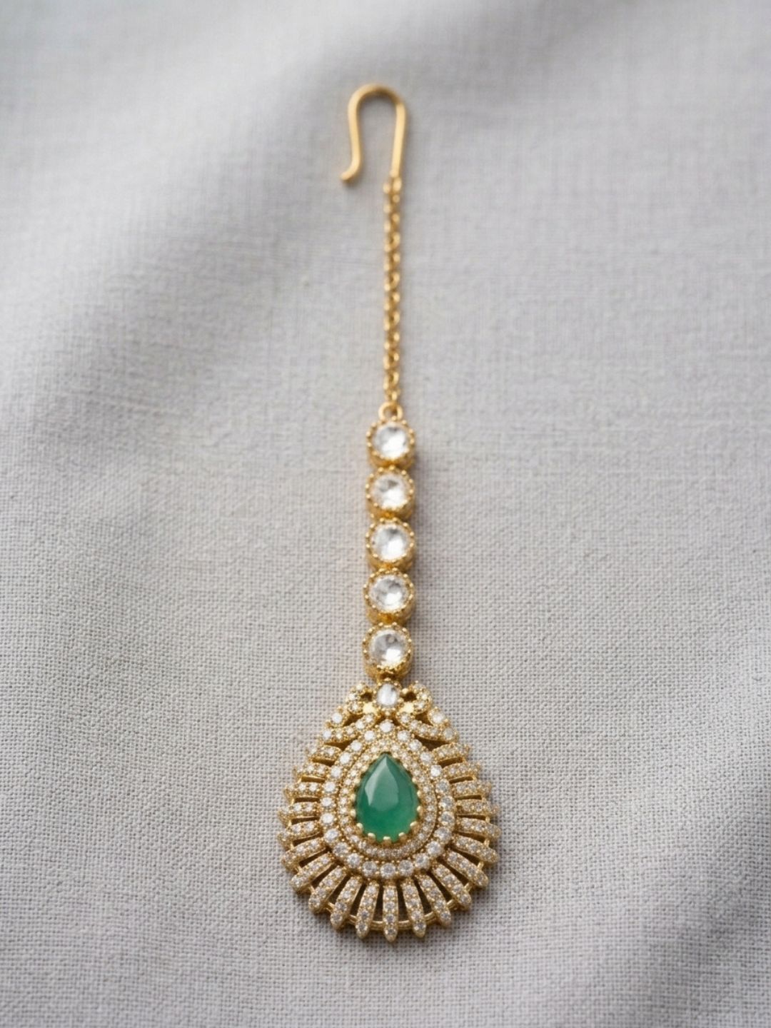 Ishhaara White Finish Zircon Maangtikka