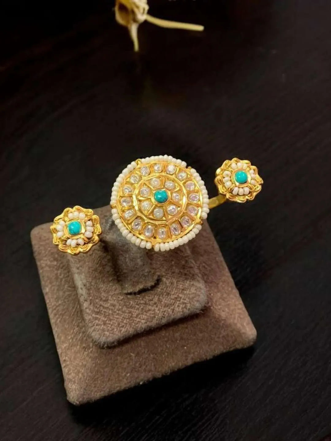 Ishhaara White Gold Finish Pearl And Kundan Ring