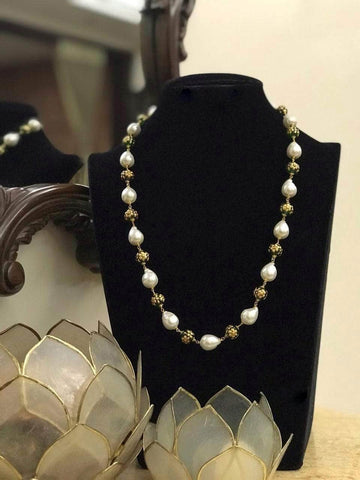 Ishhaara White Gunmetal Necklace with Pearl