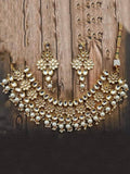 Ishhaara White Kundan Flower Motif Outline Necklace And Earring Set
