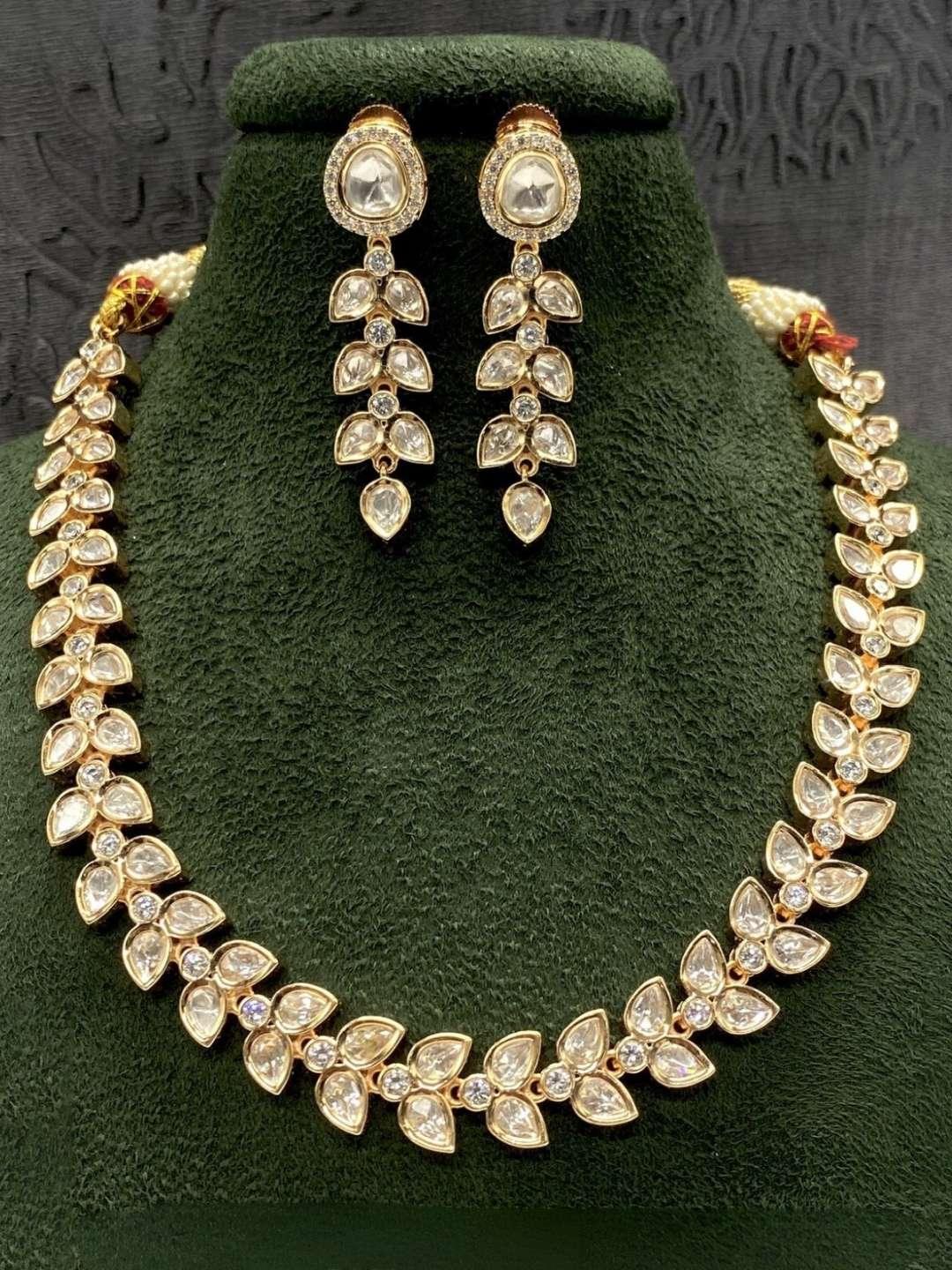 Ishhaara White Leaf Shaped Kundan Necklace Set