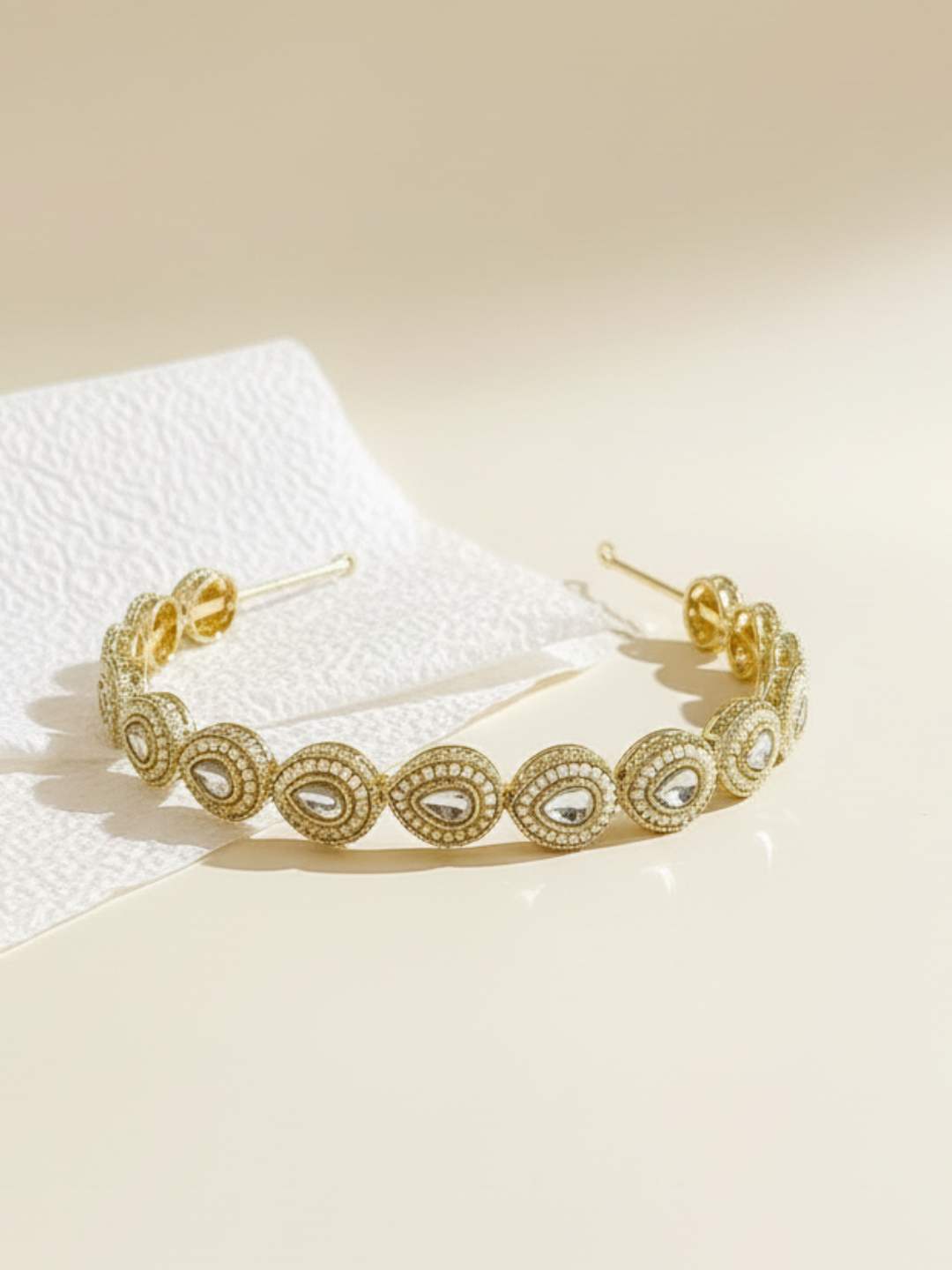 Ishhaara White Mini Pearl Hairband