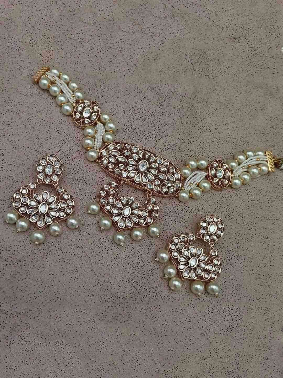 Ishhaara Onyx Kundan Choker Necklace Set