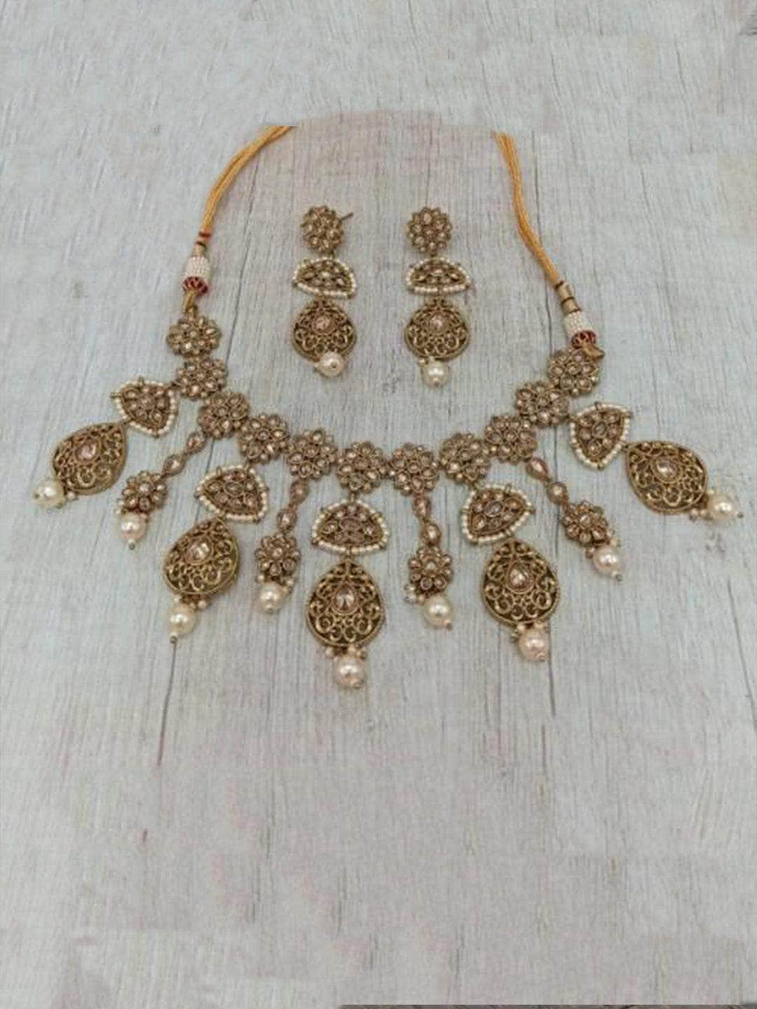 Ishhaara Reverse Ad Triangular Drop Necklace And Earring Set