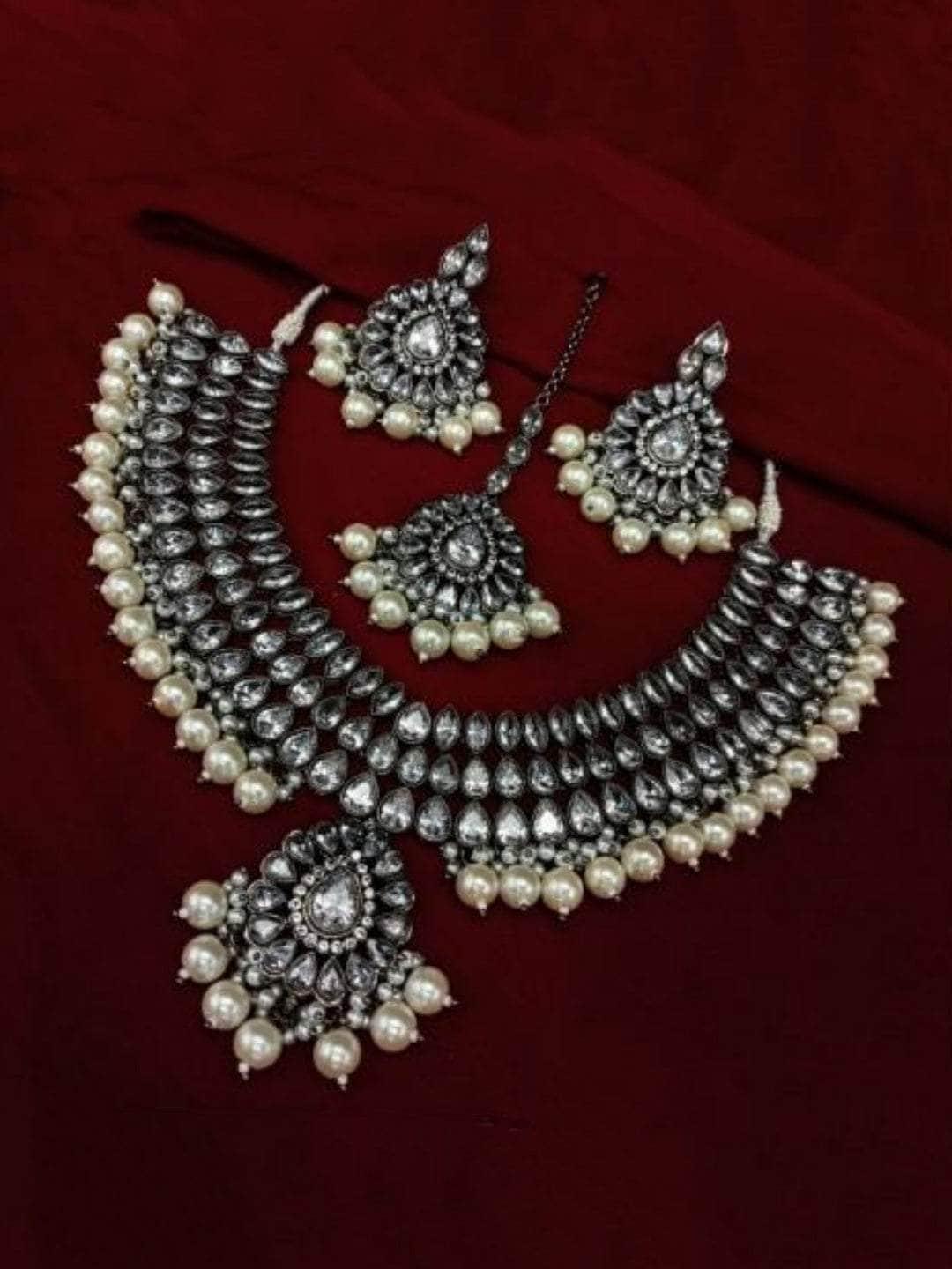 Ishhaara Rodium Drip Pendant Kundan Necklace Earring And Teeka Set