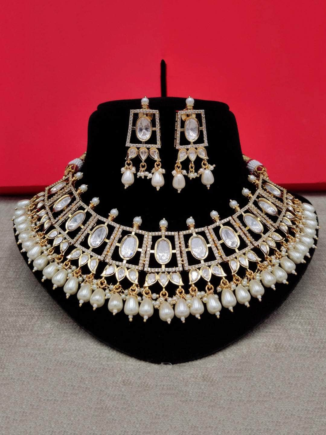 Ishhaara White Royal Kundan Pearl Necklace