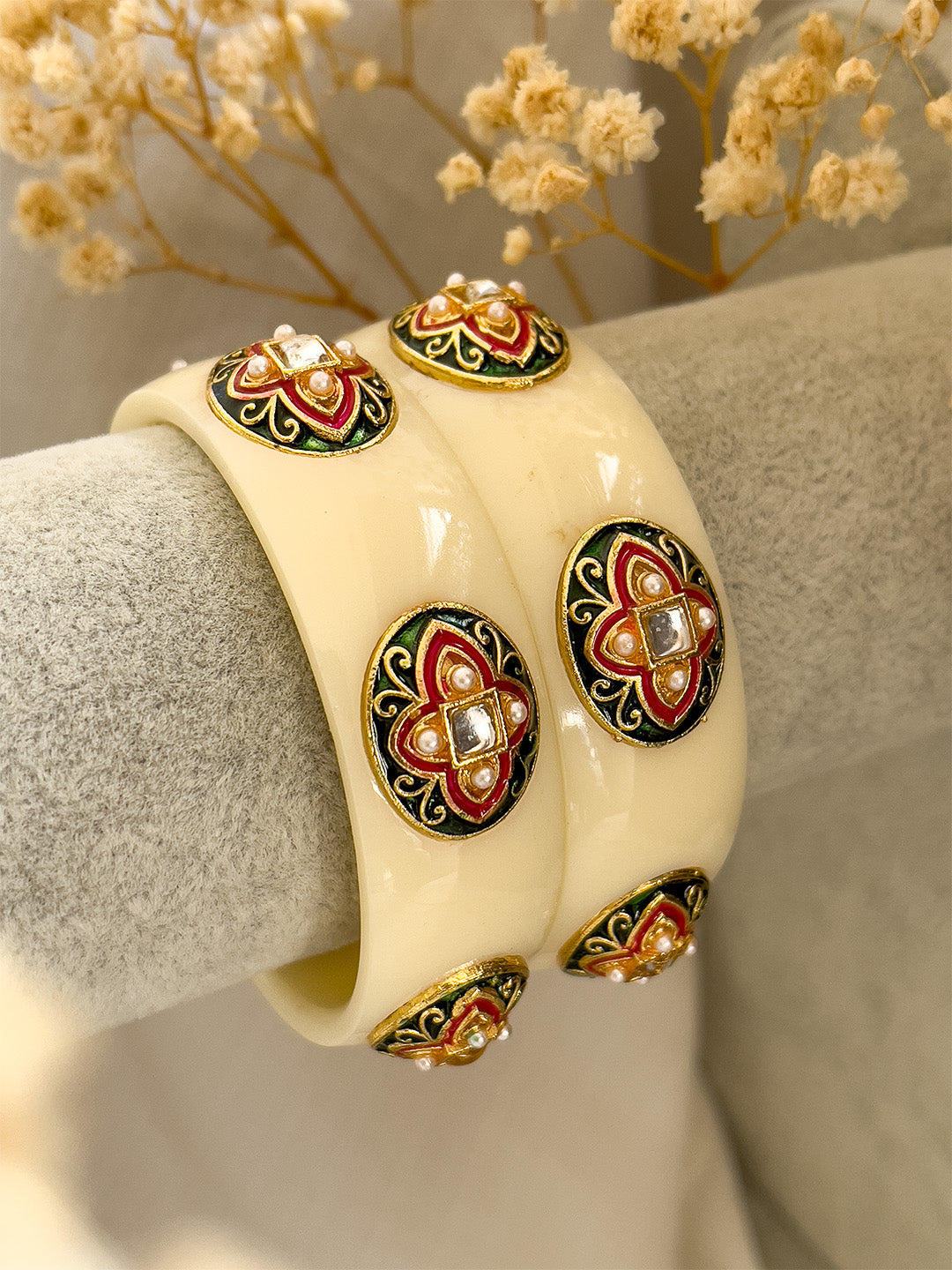 Ishhaara White Royal Rajwadi Bangles