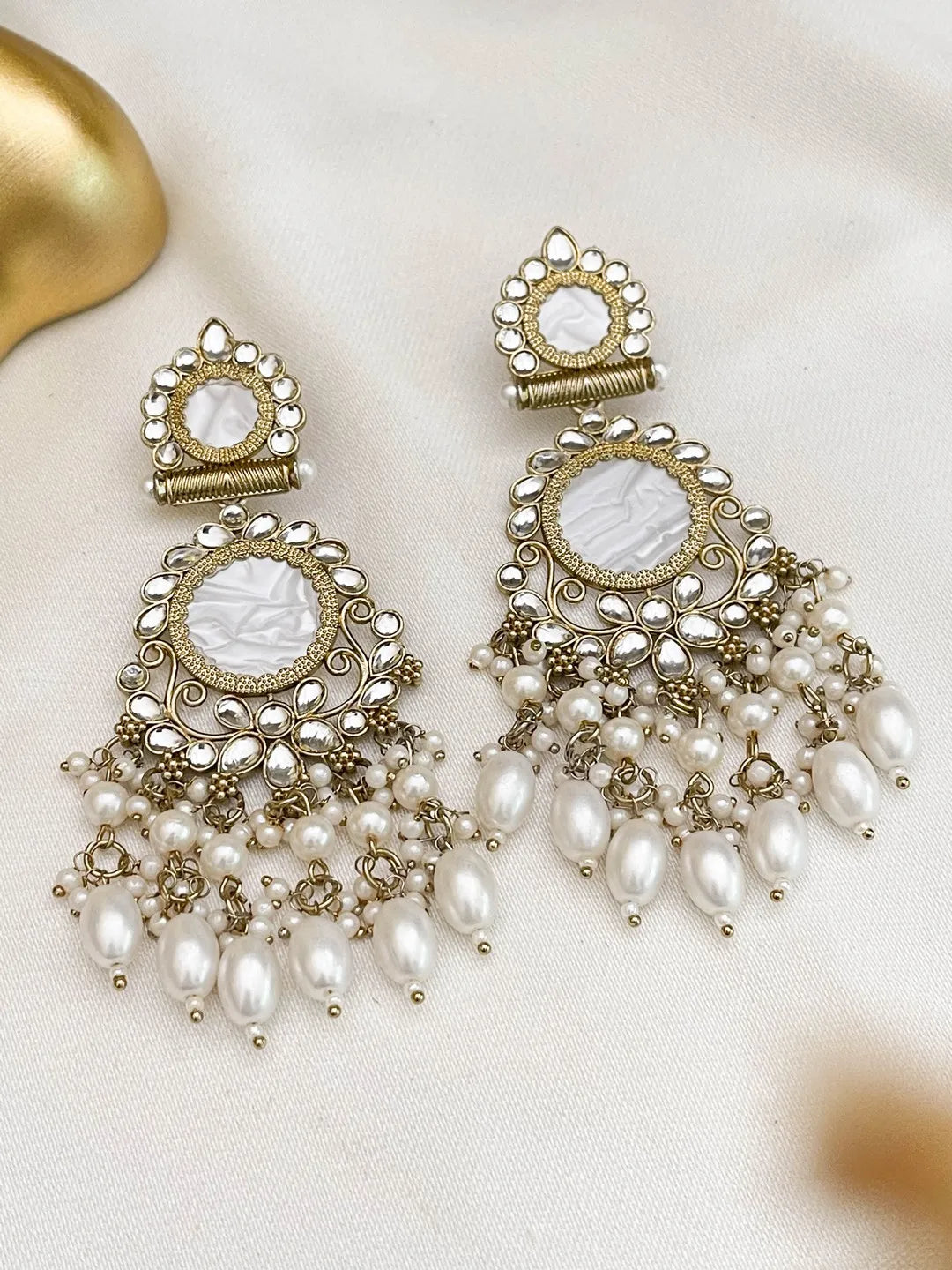 Ishhaara White Traditional Kundan And Pearl Drop Earrings