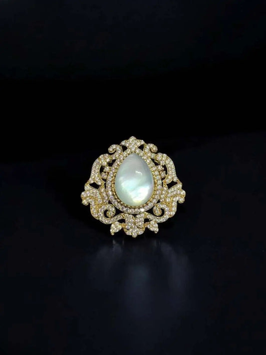 Ishhaara White Vintage Moonstone Style Brooch