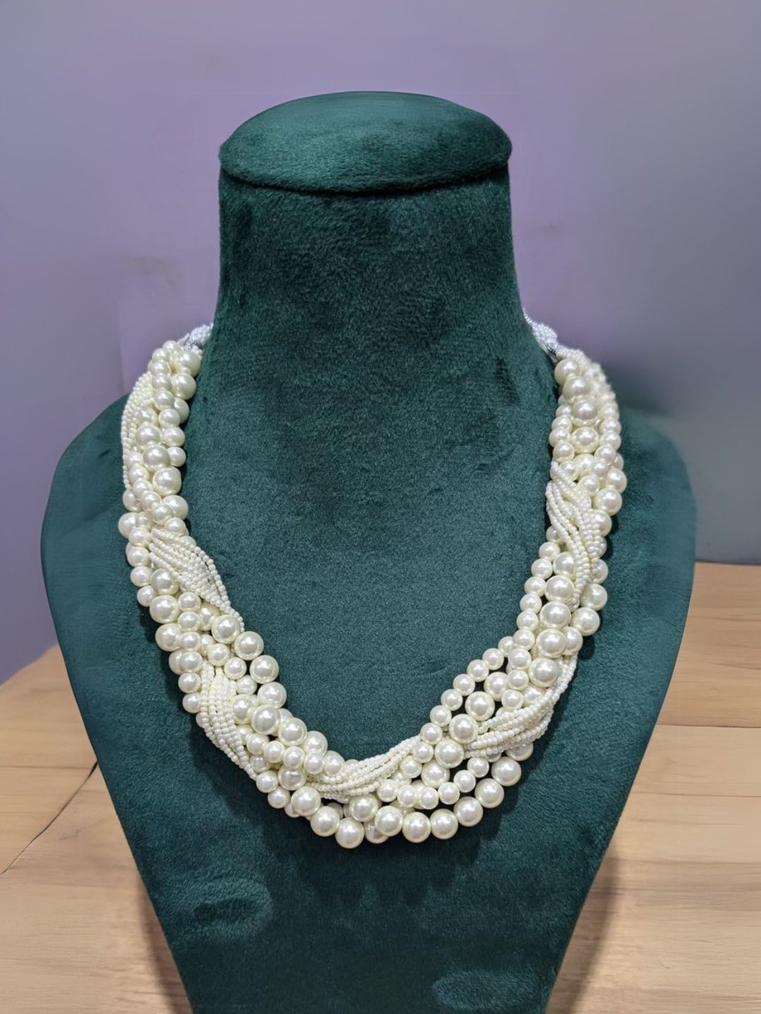 Ishhaara White Vintage Pearl Necklace