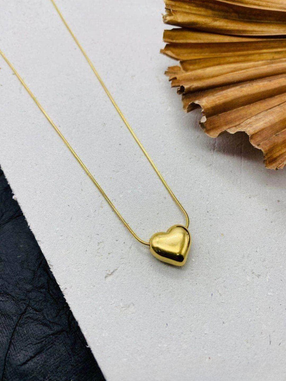 Ishhaara Yashikaa Annand In Hearty Pendant Necklace
