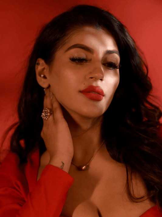 Ishhaara Yashikaa Annand In Stunning Victorian Ring