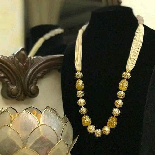 Ishhaara Yellow Chid Moti Multi Stone Necklace