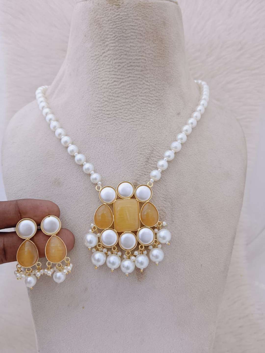 Ishhaara Yellow Fusion Pearl Necklace Set