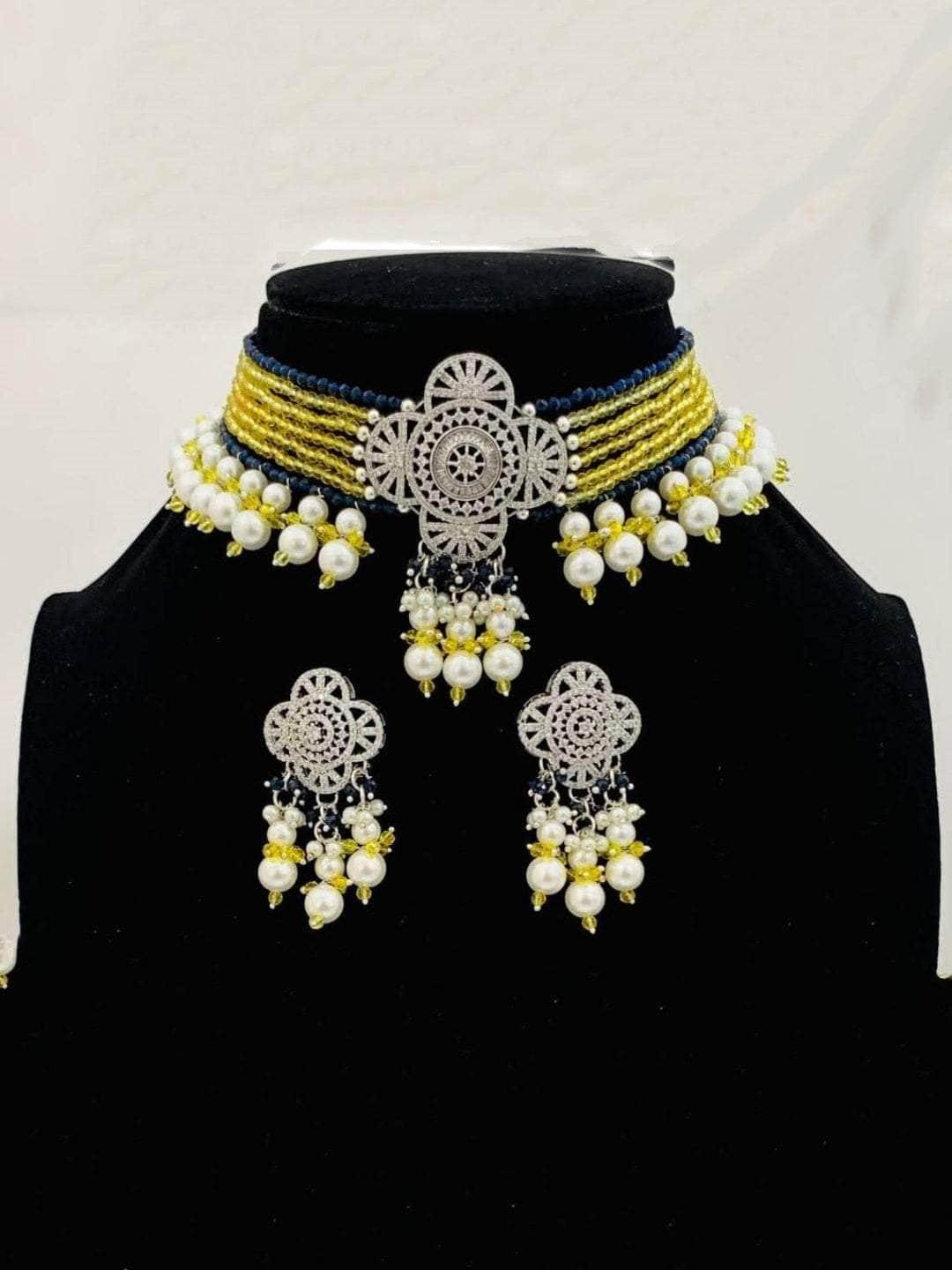 Ishhaara Snow Pearl Choker