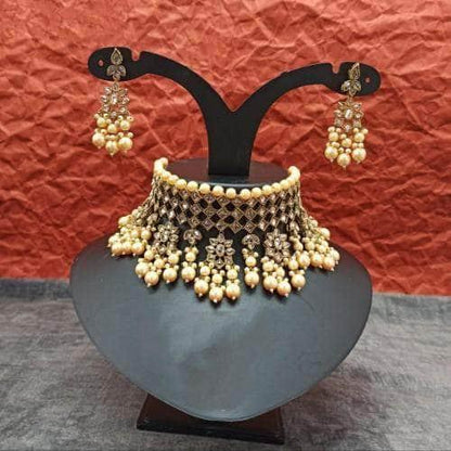 Ishhaara Surbhi Chandna In Reverse Ad Choker And Earring Set