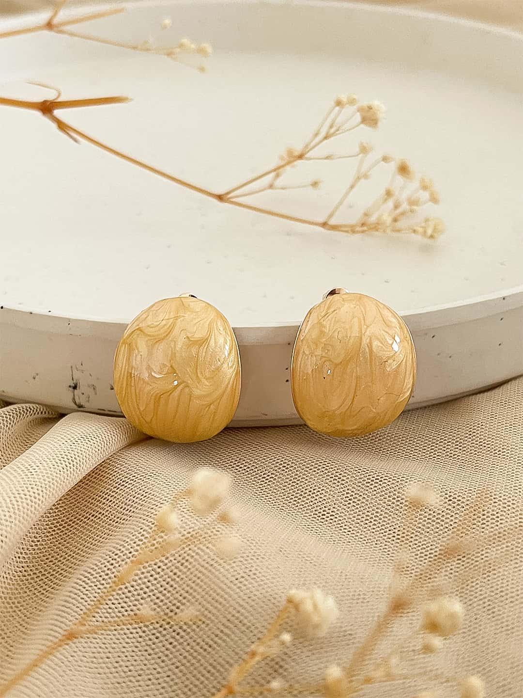 Ishhaara Vintage Cuff Earrings