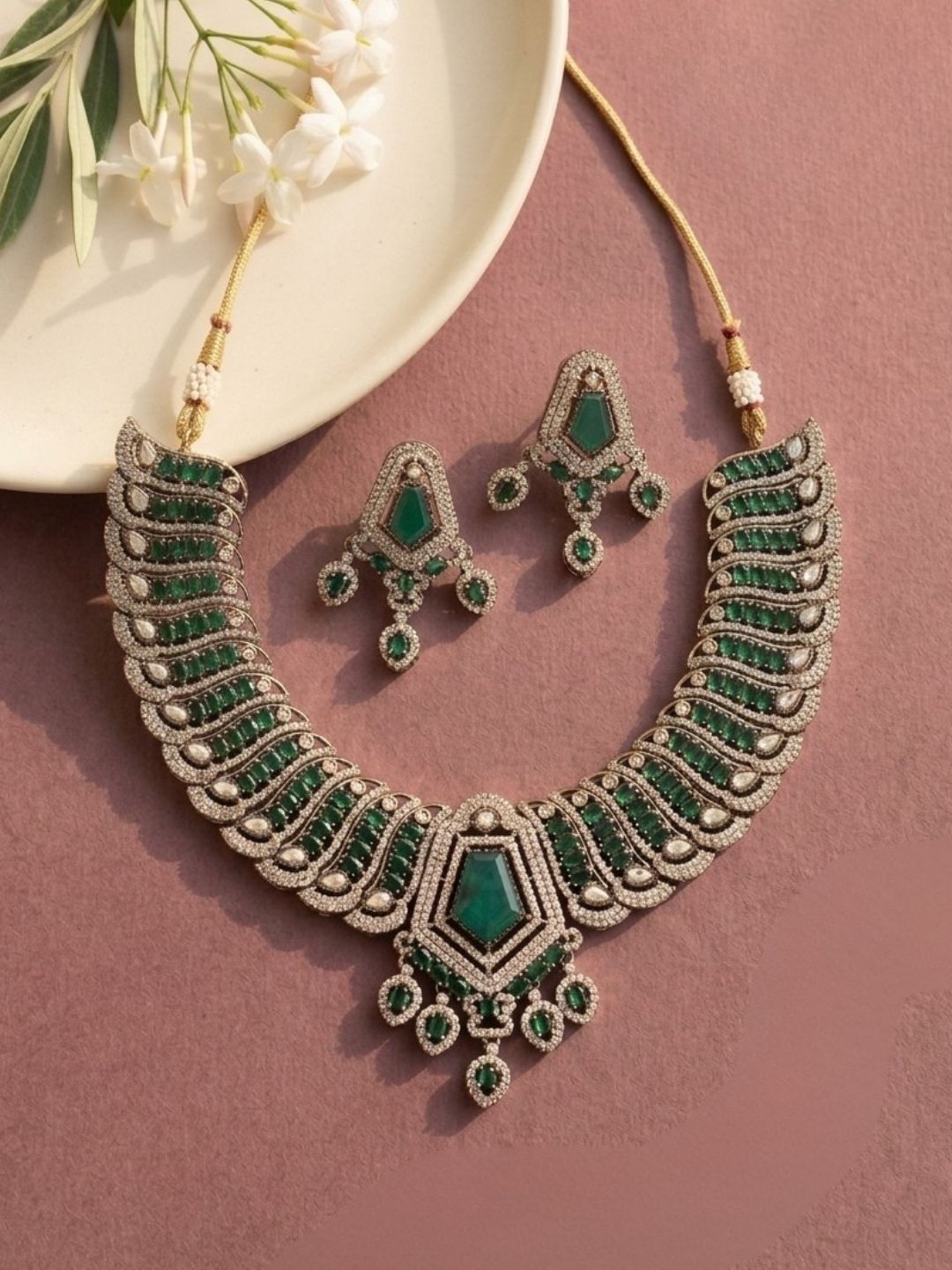 Ishhaara Zia Drop Victorian Necklace Set